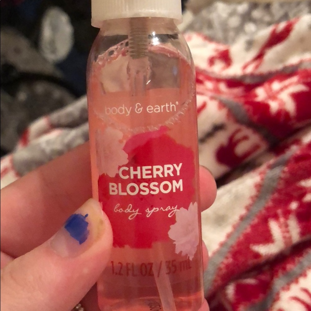 Makeup clothes body wash/ spray